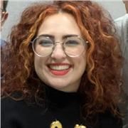 Soy una persona dinámica a la que le gusta mucho su trabajo. Quiero ayudar a cualquier persona con algún problema o déficit a progresar.